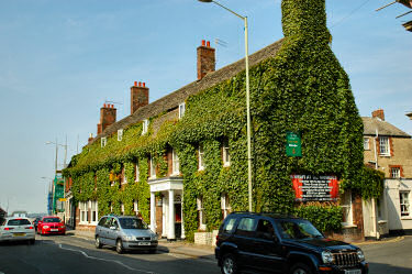 Picture of the Goddard Arms Hotel in Swindon in September 2006