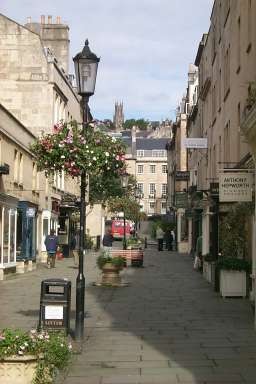 A lane off Brock Street between The Circus and Royal Crescent
