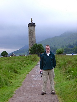 Sample picture: Armin in front of the Glenfinnan monument