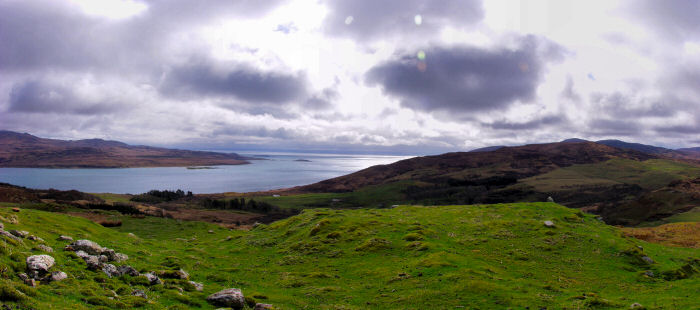 Panoramic picture of the view from Dùn Bhorariac