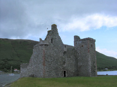 Picture of the ruins of Lochranza Castle