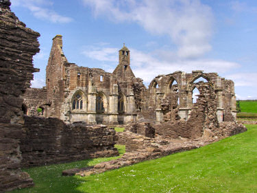 Picture of the remains of the inner court at Crossraguel Abbey
