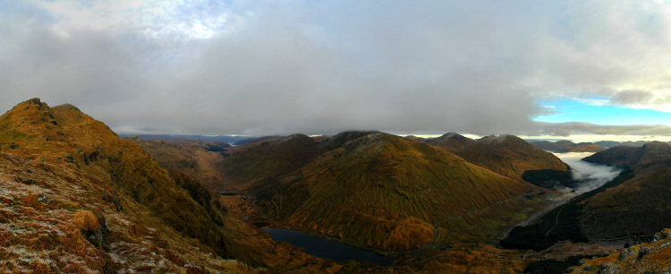 Picture of a panoramic view over several glens from Beinn an Lochain