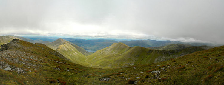 Picture of a panoramic view over several ridges and a corrie
