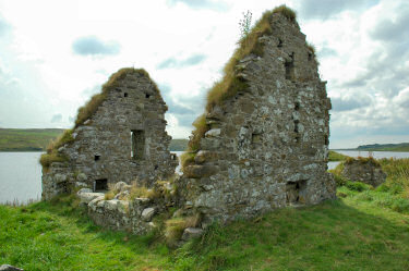 Picture of a ruin of an old house
