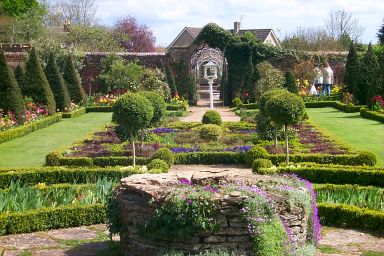 Abbey House Gardens - Formal garden