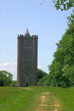Appraoching King Alfred's Tower